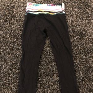 Black cropped Lululemon pants